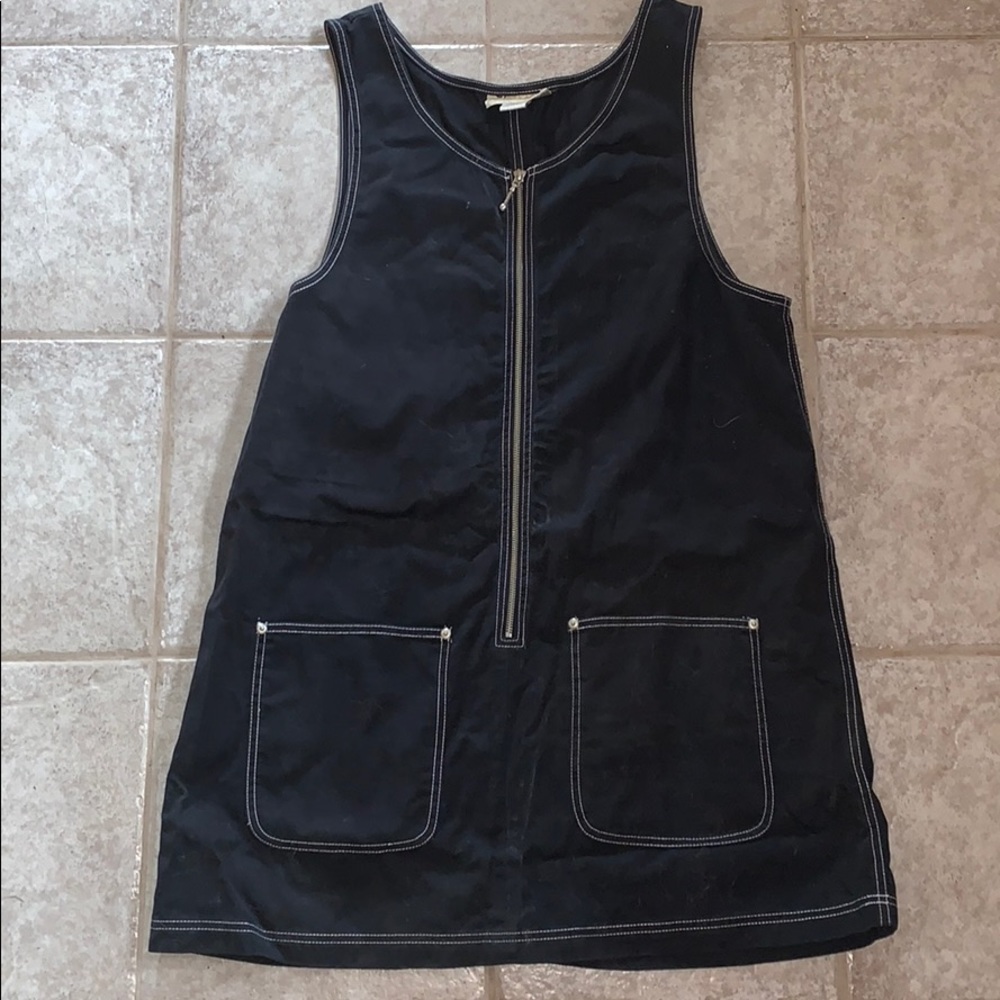 Express zip-up A-line jumper. Size XL.